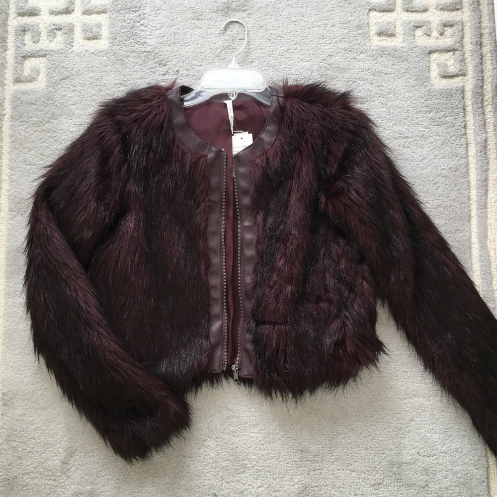 🌴HP🌴❕Faux Fur Coat❕William and Clay XS wine
